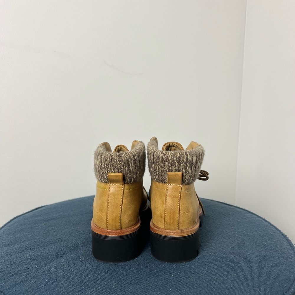 MIA Girls Tan Boots with Knit Cuff - Picture 6 of 7